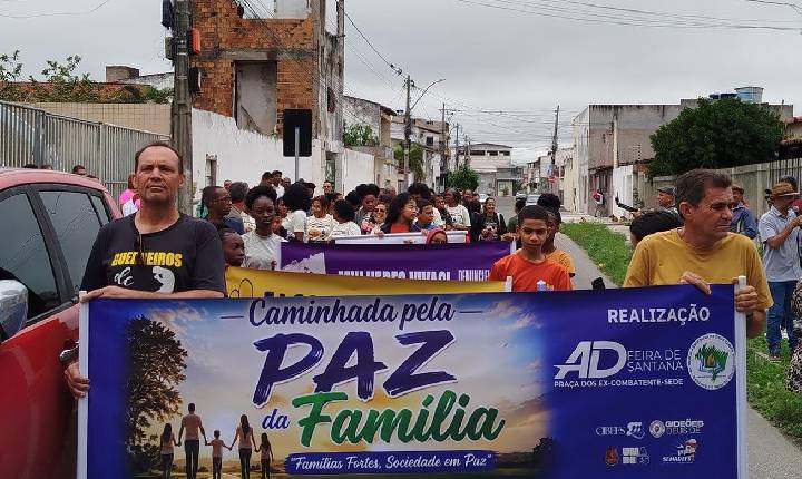 Caminhada pela Família reúne comunidade e reforça combate à violência contra a mulher em Feira de Santana