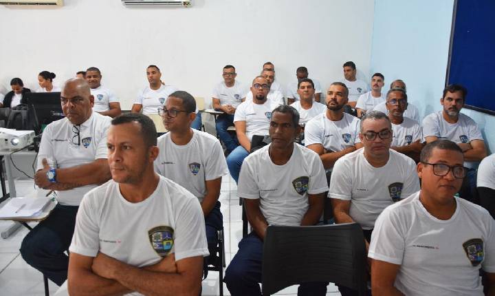 SMT ministra instrução técnica para novos guardas municipais durante o Maio Amarelo