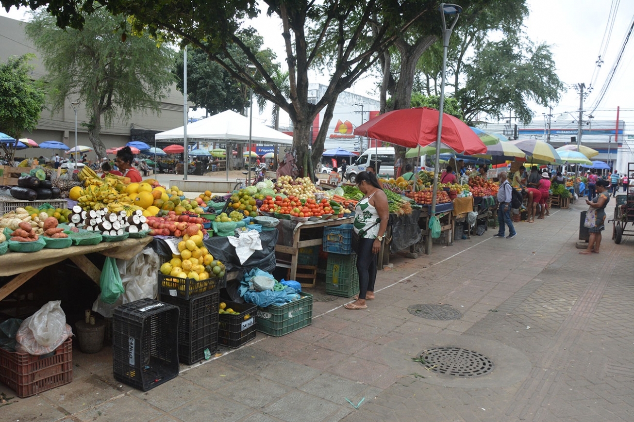 Prefeito anuncia licitação para aquisição de novas barracas para feiras da Marechal e Bernardino Bahia