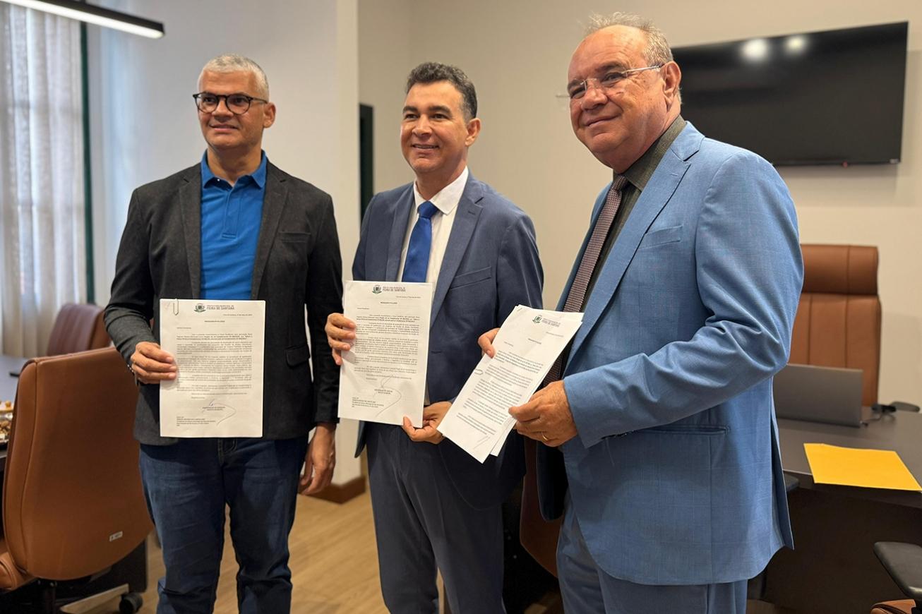 Feira de Santana atualiza legislação e valoriza gestão escolar com novas regras para gratificações e escolha de diretores