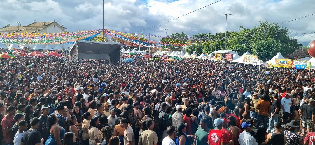 Maria Quitéria reuniu uma multidão no Bye Bye São João domingo