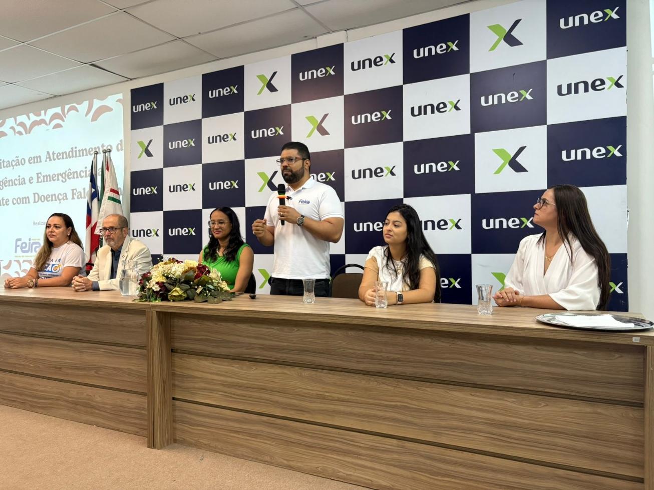 Feira de Santana capacita médicos para manejo clínico de pacientes com doença falciforme