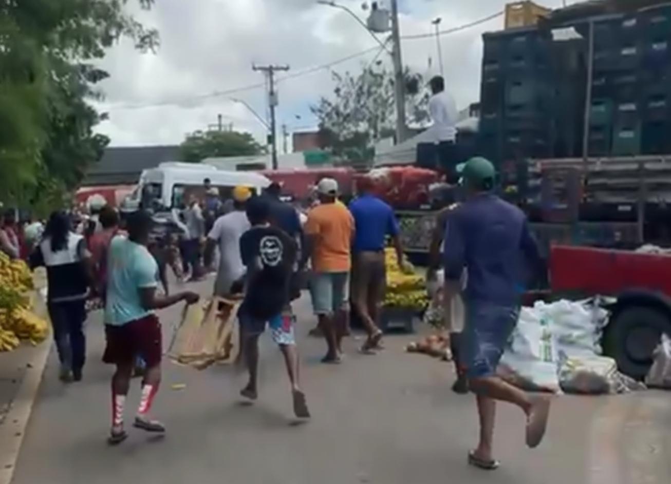 Equipes de fiscalização são atacadas durante força-tarefa no Centro de Abastecimento