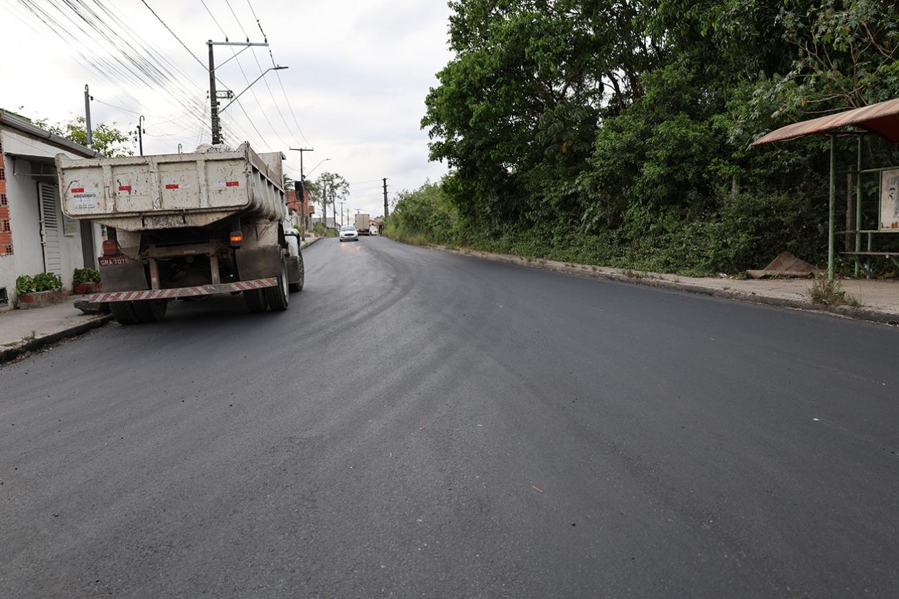 Prefeitura conclui asfaltamento da rua Olney São Paulo e inicia obras na Três Irmãos