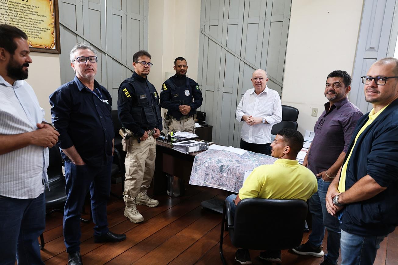 Prefeitura de Feira vai executar obras para melhorar fluxo de veículos no viaduto da Cerb