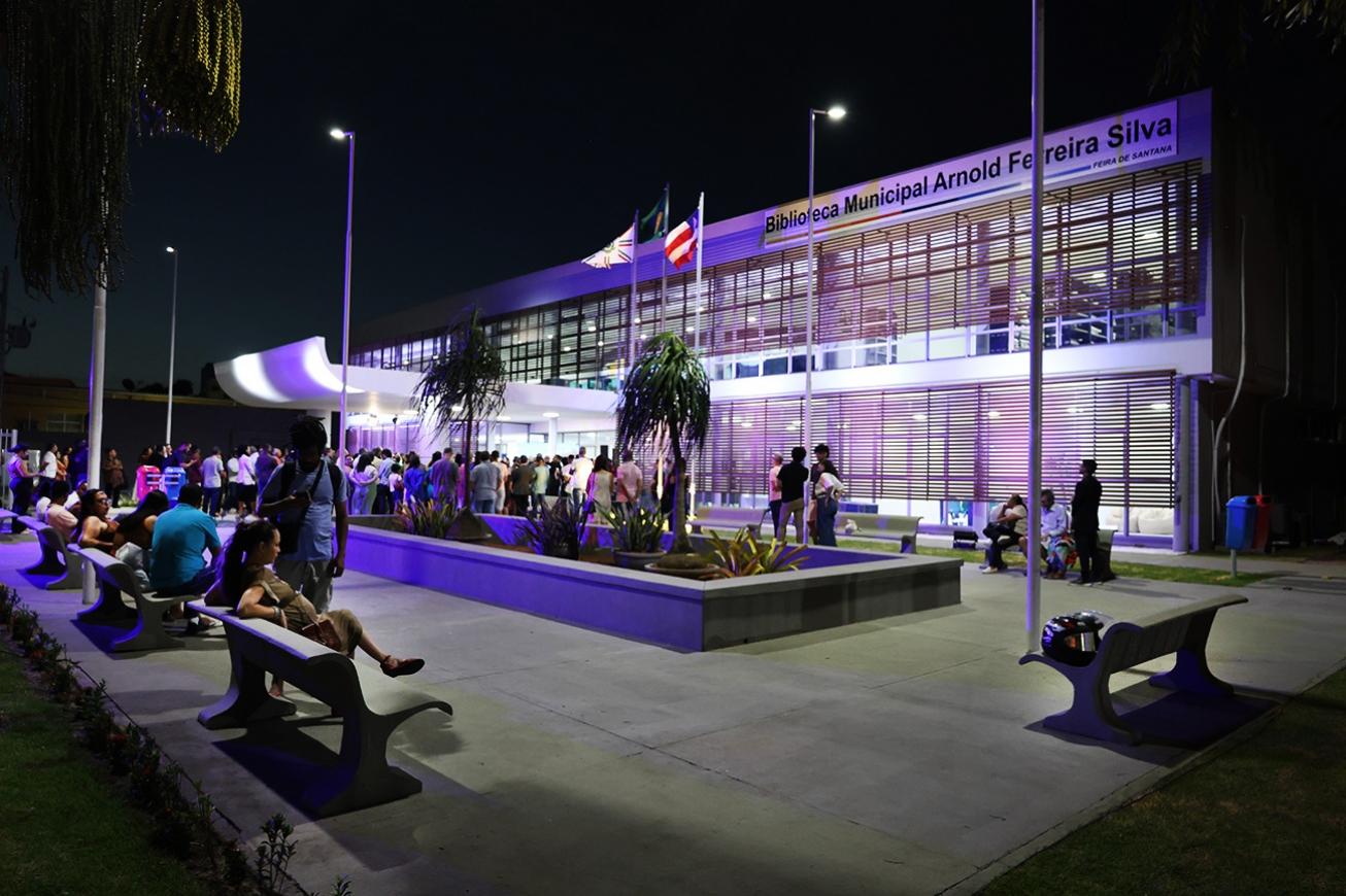 Biblioteca Municipal Arnold Silva é reinaugurada com acervo digital