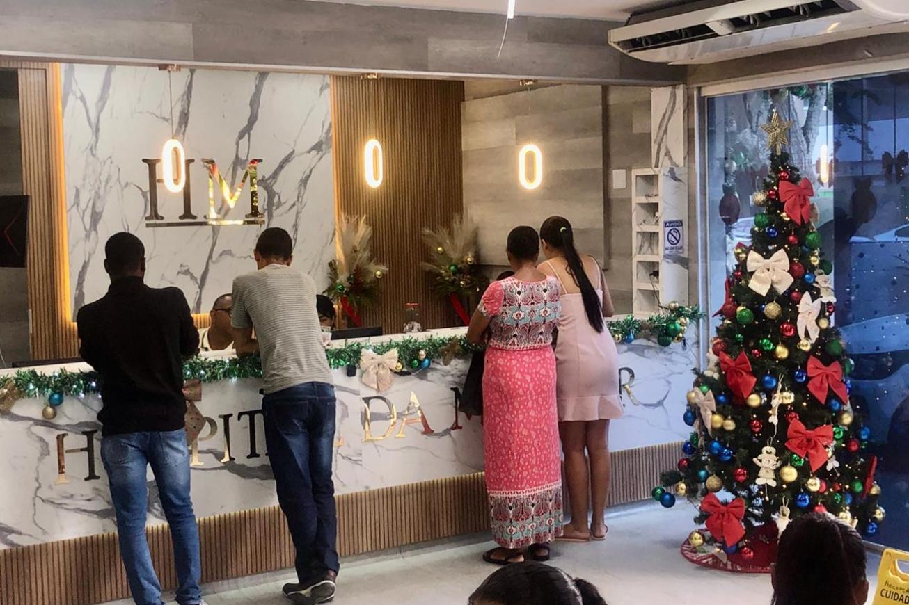 Magia do Natal encanta pacientes do Hospital da Mulher