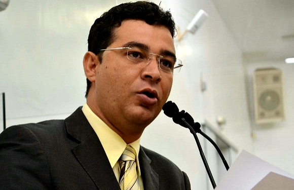 Marcos Lima regulamenta diárias e autoriza valores para viagens nacionais e internacionais na Câmara de Feira