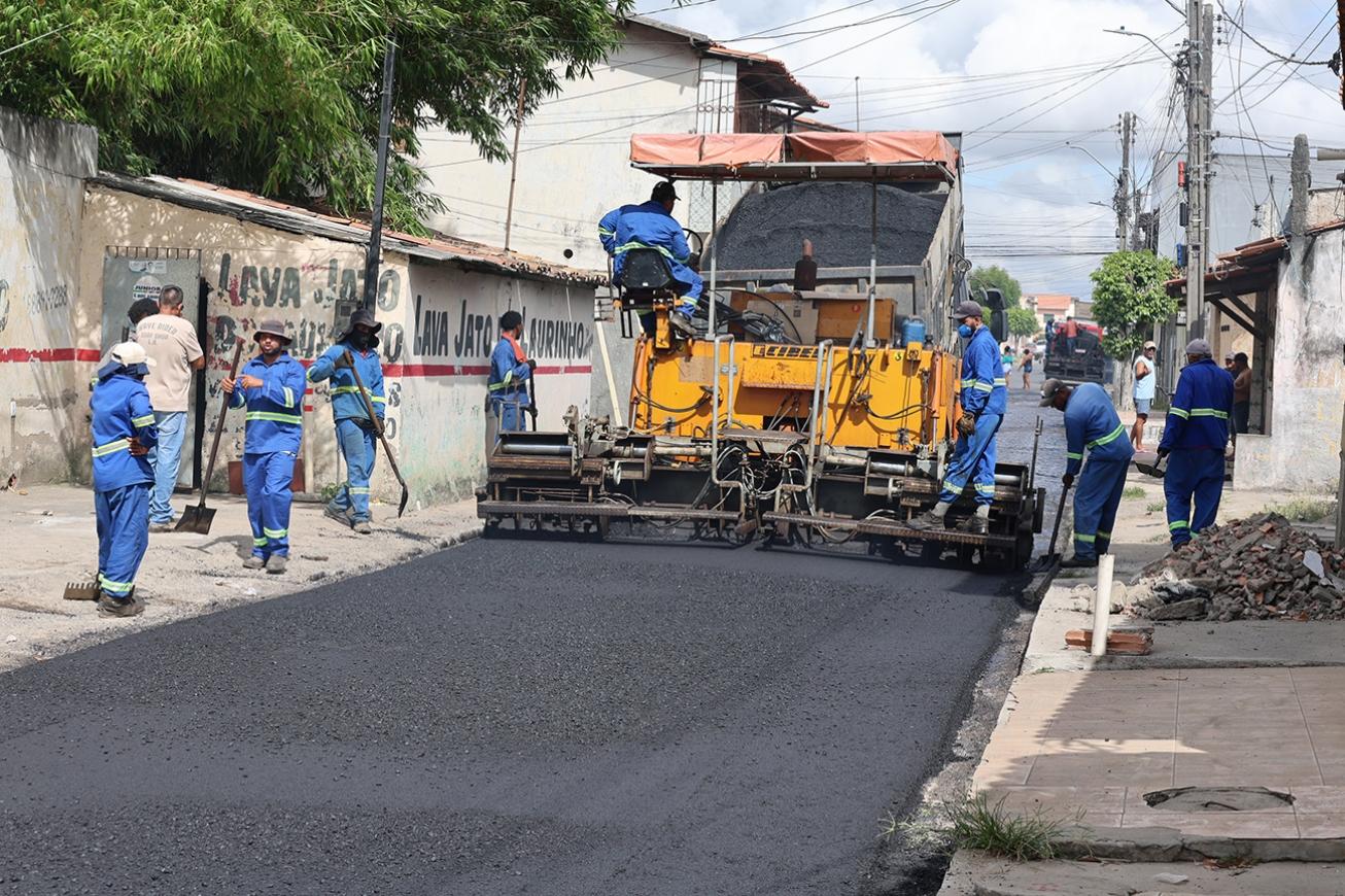 Prefeitura de Feira inicia 2026 intensificando manutenção de ruas e estradas