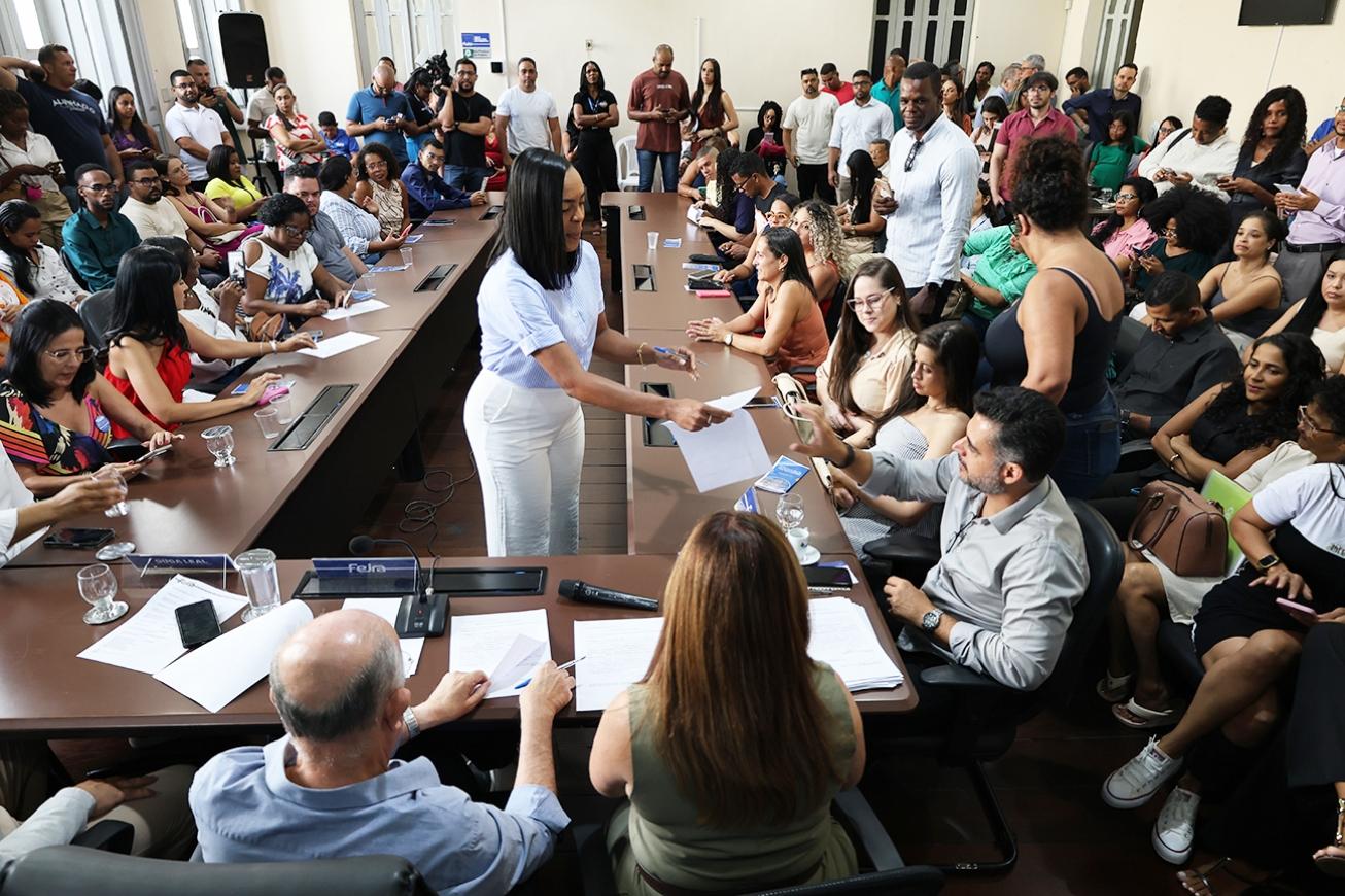 Administração municipal passa a contar com 72 novos servidores em diversas áreas