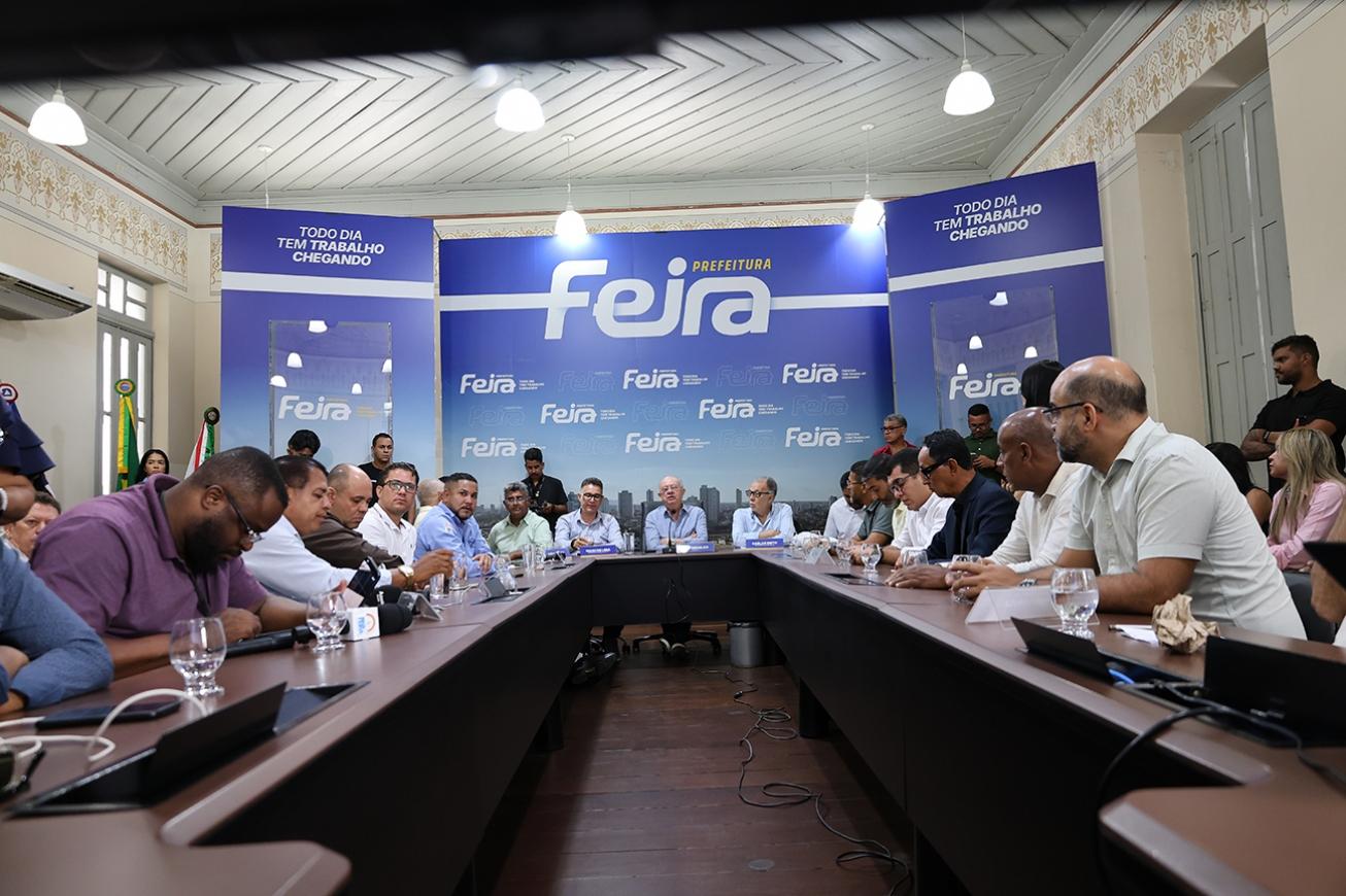 Prefeito anuncia licitação para construção e requalificação de praças em Feira de Santana