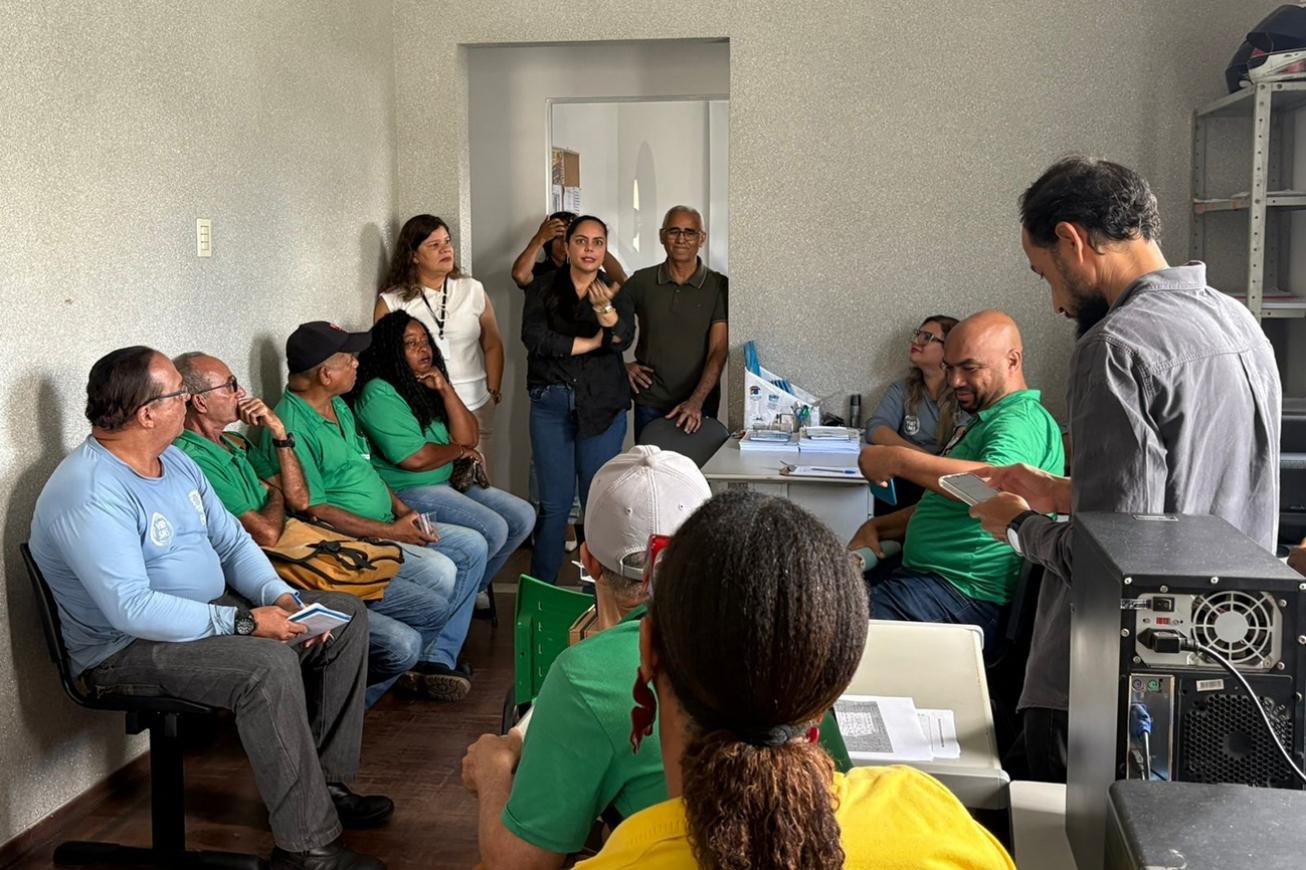 Feira de Santana reforça combate à dengue com instalação de ovitrampas