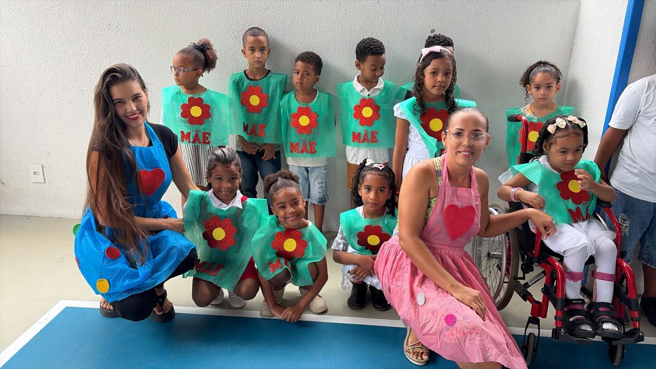 Escola Municipal Carlos Alberto do Carmo realiza hoje (8) homenagem especial de Dia das Mães