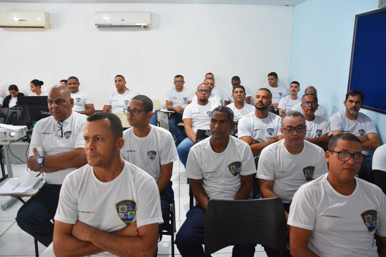 SMT ministra instrução técnica para novos guardas municipais durante o Maio Amarelo