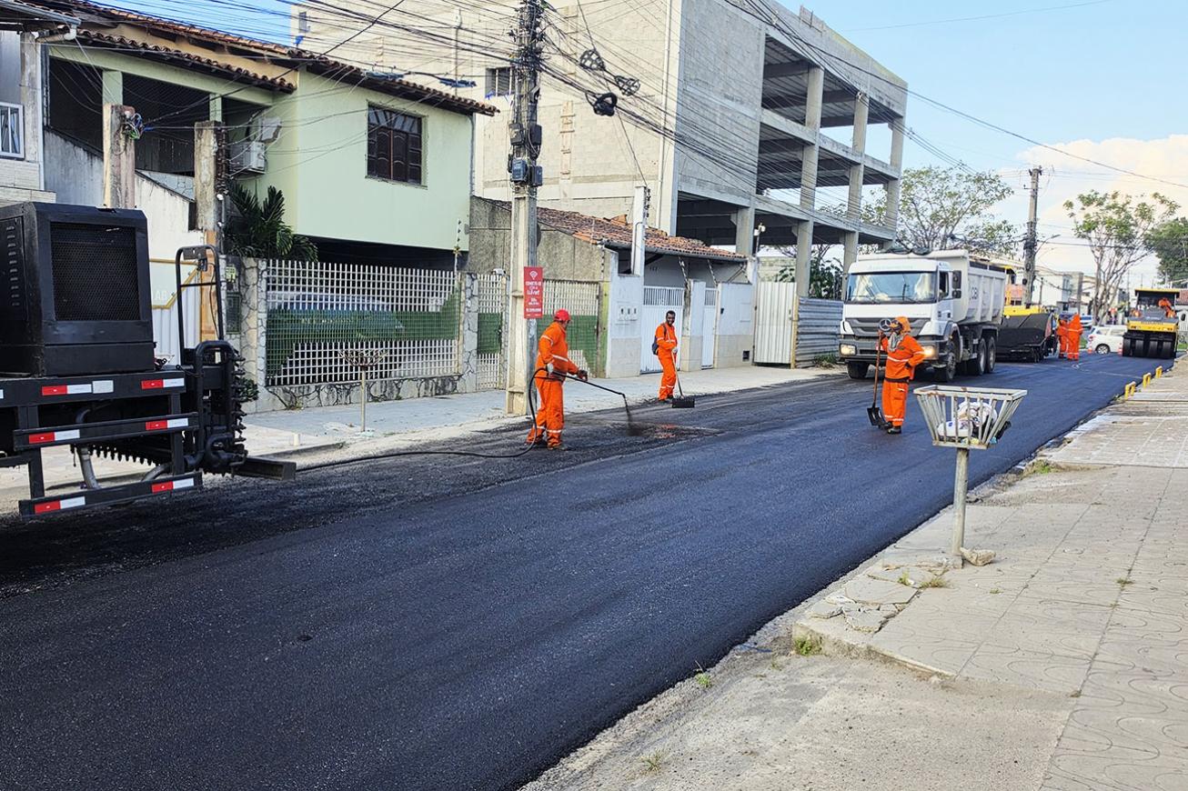 Asfaltamento chega à rua Rodrigues de Freitas, na Morada do Bosque