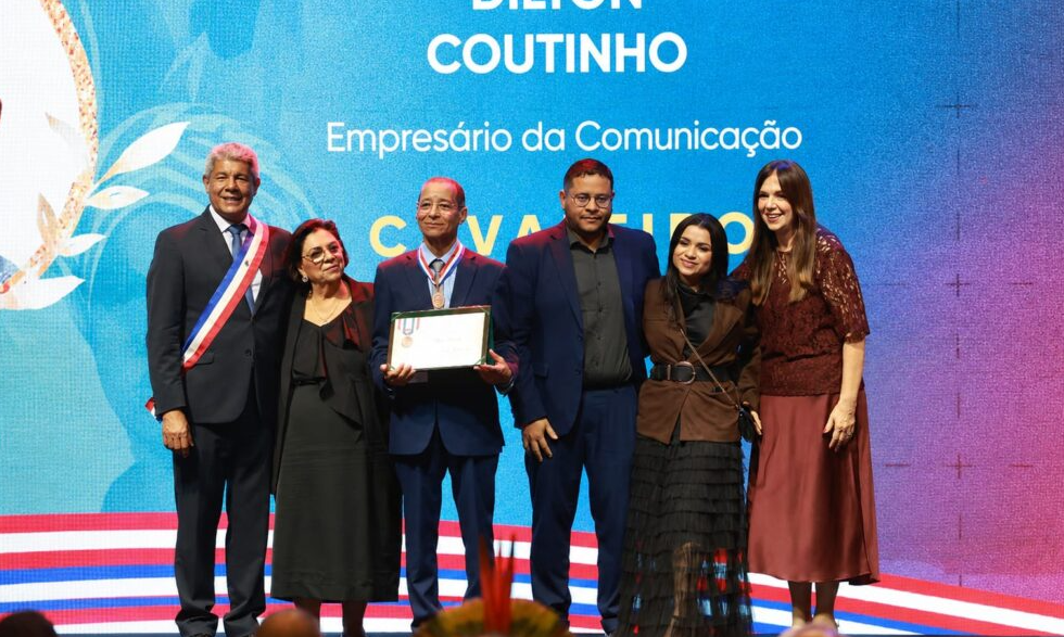 Dilton Coutinho é homenageado com a Comenda Ordem 2 de Julho