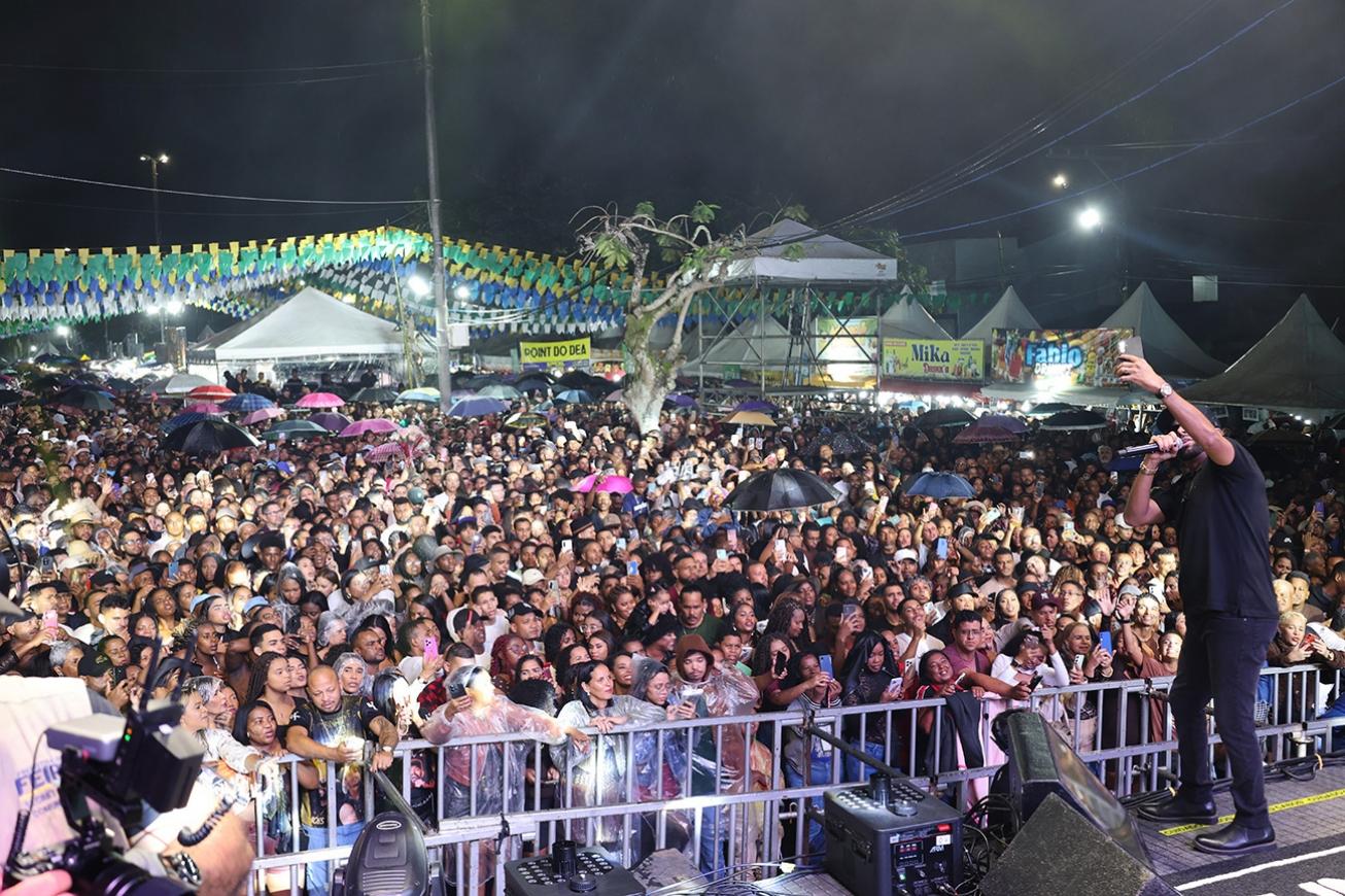 Feira terá forró até a manhã de segunda, em Jaíba e Morrinhos