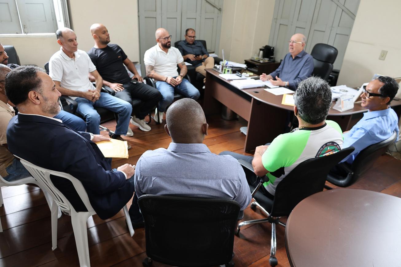 Prefeito discute realização de campeonato que reunirá diversas modalidades de artes marciais em Feira de Santana