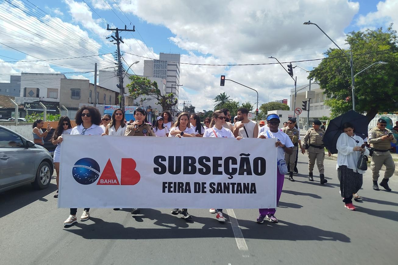 OAB Feira de Santana promove 5ª Caminhada do Agosto Lilás com apoio da Secretaria da Mulher