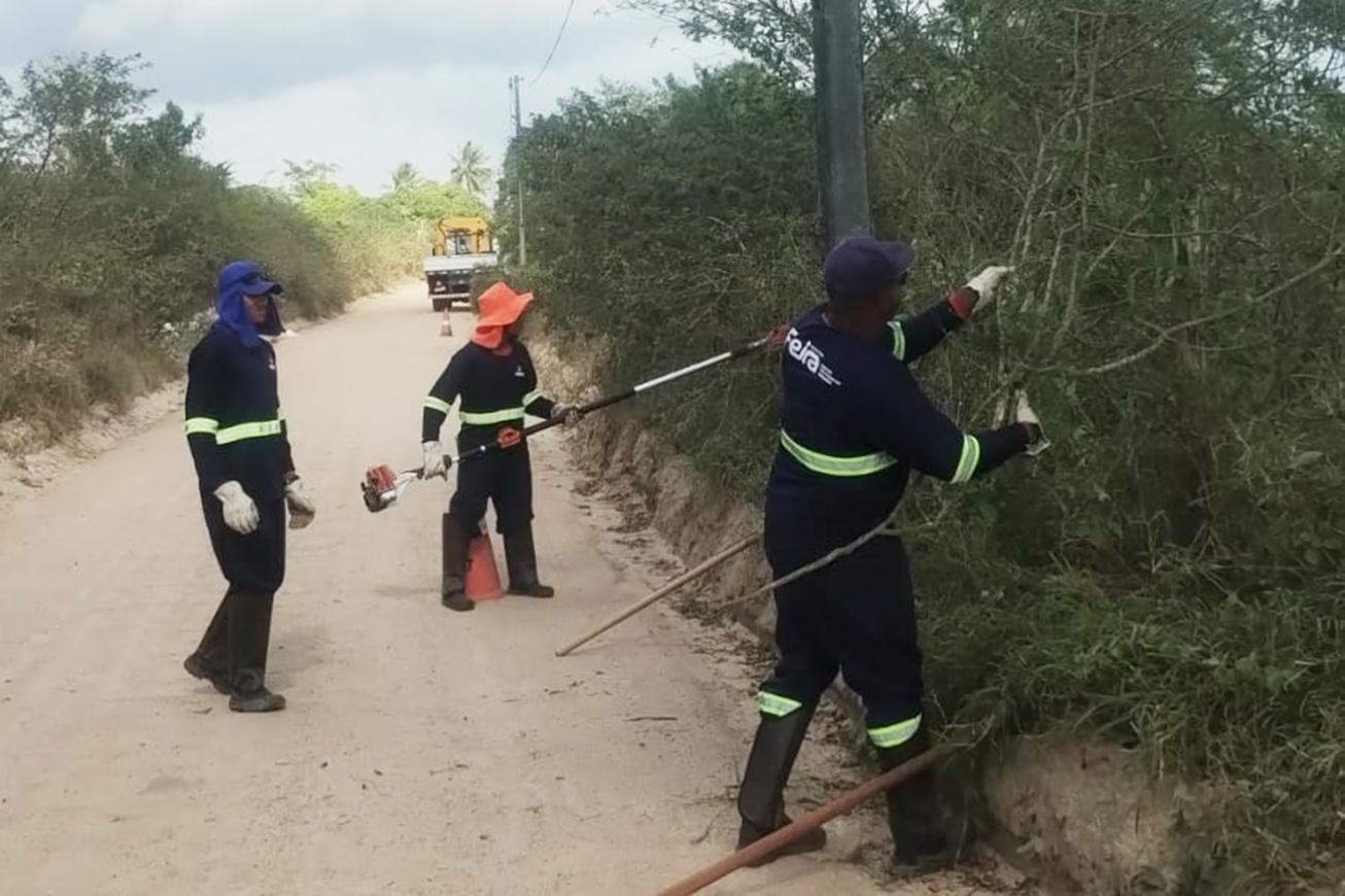 Prefeitura amplia serviços nas estradas vicinais com novo programa de poda e limpeza da vegetação
