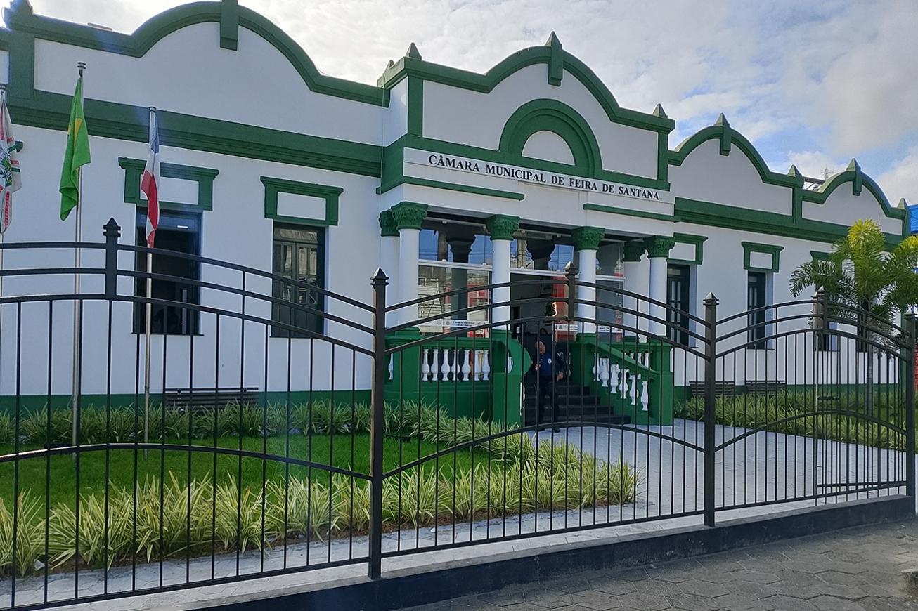 Câmara aprova Bolsa Permanência de R$ 200 para estudantes da EJA em Feira de Santana