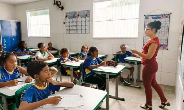 Feira de Santana se destaca entre as cidades baianas com menores índices de analfabetismo