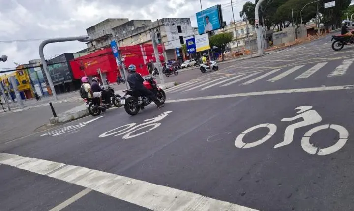 SMT avança com a implantação de áreas de espera exclusivas para motocicletas e reforça segurança no trânsito de Feira